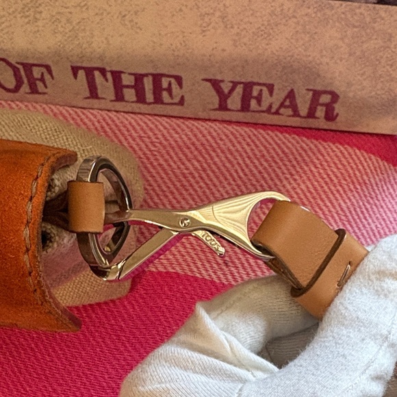 Tod's Tan and Cream Crossbody Bag - Picture 6 of 16
